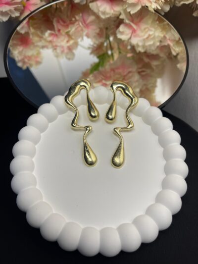 Curly Golden Elegant Earring